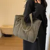 Borse da sera Borsa laterale grande semplice a tracolla morbida per le donne 2023 Tendenza invernale Fashion Design Panno Mano Borse femminili Tote 231128