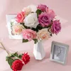 Kwiaty dekoracyjne 6pcs Fake 54 cm długie łodygi pojedyncze gałąź nawilżone róże sztuczna róża do ślubnego bukietu stolika