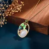 Kedjor Kinesisk stil Emalj Fiskformad lotushalsband inlagd Natural An Jade Antique Pendant Jewelry for Women Accessories