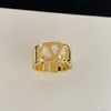Modedesigner ring guldring lyxiga smycken brev ringar engagemang för kvinnor älskar ring v märken halsband med låda grossist 21100601r123