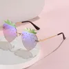 Lunettes de soleil sans cadre Strawberry Quirky Personality Female Trendy Prom Party Lunettes Mignon