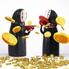 Nyhetsartiklar Spirited Away Faceless Man Piggy Bank Kaonashi Swallow Money Toy Automatic Eat Coin Hayao Miyazaki Doll Children's Gift 230428