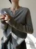 Kvinnors stickor grå ull långärmad stickad kofta kvinnlig höst och vinter fransk retro smal tröja kappa vår unik chic