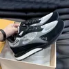 Tasarımcı Ayakkabı Erkek Koşun Sömürü Süet Sneaker Platform Trainers Deri Dantel Dantel Dantel Up Açık Mekan Ayrıntıları Boyut 38-46 Kutu