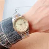 2023 Hoogwaardige Men and Women Designer Watch 34mm Classic Fashion Dial Steel Band Watch Quartz Movement Lover Watch