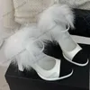 Damesjurk Sheos Designer Furry Mary Jane Chunky Heels verstelbare enkelgesp -pumps Bruidstoffen Dames Retro Zwarte ronde TOES Casual schoen met stofzakken