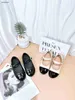 Ny designer flicka plattskor läder baby sneakers storlek 26-35 barn runda huvud prinsessor skor inklusive sko box nov25