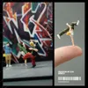 1/64 miniatyr Hip Hop Series Doll Model Mini Harts Small Hand do Scene Decoration J231129