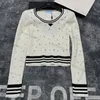 Designerski sweter v szyja knitwear damski damski pulower z długim rękawem bluzki 4 kolorowe ubrania