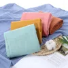 Filtar Solid Color Summer Thin Born Filt Cotton Material Bekvämt mjukt och hudvänlig babybadhandduk