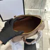 Luxurys Womens Mens Designer Branco Tote Boston Bag Strap Round Tronco Ombro Embreagem Duffle Sacos de Viagem Top Handle Moda Bolsa de Couro Crossbody Mini Bolsa de Mão