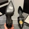 Nouvelles femmes célèbres marques sandales de luxe designer classique bronze double lettre élégant talons hauts pointus côté creux en cuir supérieur anti diapositives chaussures habillées pour dames