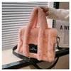 Torby szkolne 2023 Faux furt torba Kobiety luksusowe torebki jesienne zimowe pluszowe ramię crossbody marka torebki projektant 231128