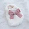 Dog Apparel Dogs and Cats Dress Vest Faux Fur Bow Design Pet Puppy Coat et Winter Clothing Outfitvaiduryd