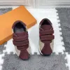 Ayakkabı Tasarımcı Kids 2023 Sıradan yürümeye başlayan çocuk ayakkabı çocuk genç spor ayakkabı bebekleri erkek kızlar çocuklar siyah marka spor ayakkabıları boyutu 26-35