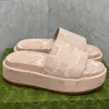 10a Designer Slipper dla kobiet zjeżdżalnie sandałowe płaskie buty Sandles Summer Buty Klasyczna marka gruba swobodna kobieta na zewnątrz kapcie suwaki na rzep plażowy sandały z pudełkiem 35-44