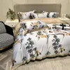 Beddengoedsets 2023 EST Vierdelige eenvoudige katoen dubbel huishouden laken quilt deksel geborduurd comfortabel bloemen wit geel