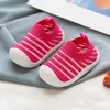 Sandales d'été pour bébés filles et garçons, chaussures à fond souple, confortables, en plein air, décontractées, en maille pour enfants