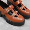 Damen-Freizeitschuhe, modisches Retro-Leder, britische lässige kleine Lederschuhe, Designer-Slipper mit dicken Sohlen und Metall-Slippern