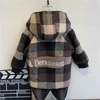 Giacche autunno inverno giacche in pile per ragazzo trench abbigliamento per bambini 2-10 anni con cappuccio caldo plaid capispalla giacca a vento cappotti per bambini 231129