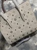 Bolsas mensageiras de grife) clássico de luxo de dois tamanhos novos ombros bola de bolsa de bola de crossbody letra Bolsa de couro feminino para mochilas de gilrs