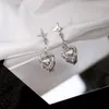 Boucles d'oreilles créoles Punk gothique rouge foncé Zircon coeur d'amour pour femmes forme d'étoile à quatre branches oreille Stud incrusté de diamants bijoux en gros