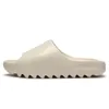 Skumlöpare glider tofflor 2024 Herrkvinnor Sandaler Plattform Designer Sliders Summer Beach Shoes Stone Sage Black Pure Bone Home Flat Sandalias Sandles Slipers