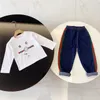 Designer per bambini nuovo autunno e inverno classico per bambini manica lunga + pantaloni tuta stile casual serie di abbigliamento per bambini taglia 90 cm-150 cm D023