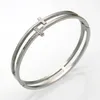 Новое прибытие CZ Micro Pave Double Layered Brangle Bangle Bracelet для подарка