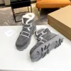 Designer Boots Luxury Boot äkta läder Vinterstövlar Ankelstövlar Kvinna Kort start Sneakers Trainers Sandaler Sandaler av varumärke Y015 001