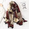 Foulards Design Marque Hiver Femmes Écharpe De Mode Plaid Imprimer Coton Hijabs Pour Dames Châles et Wraps Pashmina Étoles Musulman 231130