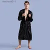 Men's Robes Wholesale Men's V Neck Satin Robe Kimono Long Bathrobe Pajamas Nightgown Sleepwear Christmas Robe for Wedding Party T40 L231130