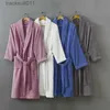 Robes pour hommes Tissu de serviette de couleur pure Robes en coton pur femmes et hommes peignoirs amoureux simples Robes kimono pour couples d'hôtel 0953 L231130