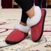 Pantofola antiscivolo in pvc peluche caldo inverno lana d'agnello scarpe con plateau in cotone per la casa 2023 nuove scarpe mocassini da donna traspiranti