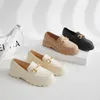 Geklede schoenen Loafers Dames in mode Luxe designerplatform Dikke bodem Hoogte toenemende metalen ketting Slip-on 231130