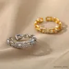 Anneaux de bande Chaîne classique anneaux ouverts pour femmes Zircon en acier inoxydable géométrique enveloppé Couple anneau de mariage bijoux esthétiques R231130