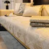 Coprisedia Velluto olandese Tecnologia di doratura Copridivano Cuscino per divano Quattro stagioni Asciugamano per divano Antiscivolo Coperta per divano in pelle di lusso leggera Q231130