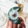 Oggetti decorativi Figurine Cristallo naturale Agata muschio verde Druzy Caved Cluster Reiki Healing Gem Stone Forma di luna Artigianato 209s