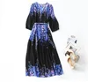 2023 여름 블랙 플로럴 프린트 벨트 실크 드레스 3/4 슬리브 V- 넥 버튼 단일 가슴 캐주얼 드레스 C3A255027