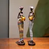 Dekorative Objekte Figuren Afrika Afrikanisches Nationalkostüm Frauen Mädchen Statue Skulptur Schreibtisch Ornamente Wohnzimmer Heimdekoration Maison Dekoration 231130