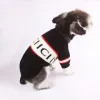 Tasarımcılar Köpek Beş Boyutlar Moda Pet Sweaters Lüks Markalar Köpek Giysileri Siyah ve Beyaz Köpek Kumaş Küçük Köpekler İçin