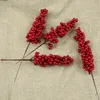 Kwiaty dekoracyjne 10pcs Dekoracja świąteczna sztuczne czerwone owoce jagody