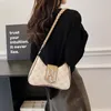 Bolsos de hombro para mujer, 4 colores, nicho, Joker, bolso tejido estampado, letras de tendencia callejera, mochila de cuero para mujer, personalidad, hebilla plateada, bolso de moda 41536 #