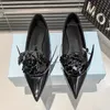 Women pointed-toe three-dimensional flower shoes luxury designer catwalk temperament fairy style solid color patent leather gentle single shoes