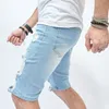 Calça jeans masculina curta rasgada na altura do joelho com buracos na cintura média casual fashional branqueada shorts retos