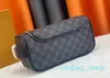 Makeup Bag Travel Pouch Make Up Bag Ladies Pures Organisador toalettartiklar Liten Change Key