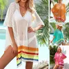 Kvinnors badkläder 2023 Beach Cover -ups för kvinnor Stripped Beachwear White Split Knit Pink Up Summer Sun Dress on the Sea Cape