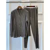 Mens Tracksuits Miyake Pleated Casual Suit Set Japanese Vintage Original Designer Versatile Long Sleeve Jacketkläder 231129