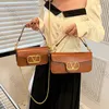 Couro metálico fivela v carta acolchoado saco 2 tamanhos crossbody para mulher aleta bolsa de alta qualidade designer sacos duas alças s bolsas