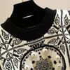 Kobiety swetry geometryczne dzianiny miękkie diamenty frezowanie vintage O-Neck Sweater Koreańskie skoczki modowe Kobiety krótkie pulovery szykowne topy 231129